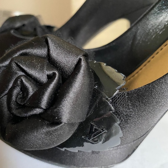 Louis Vuitton black satin open toe heels pumps slip ons 34.5 FLOWER ACCENT LV - Picture 6 of 11